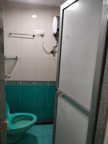 Bathroom in 1.5 BHK Apartment at Kohinoor Tower Dadar, Dadar West – for Rent