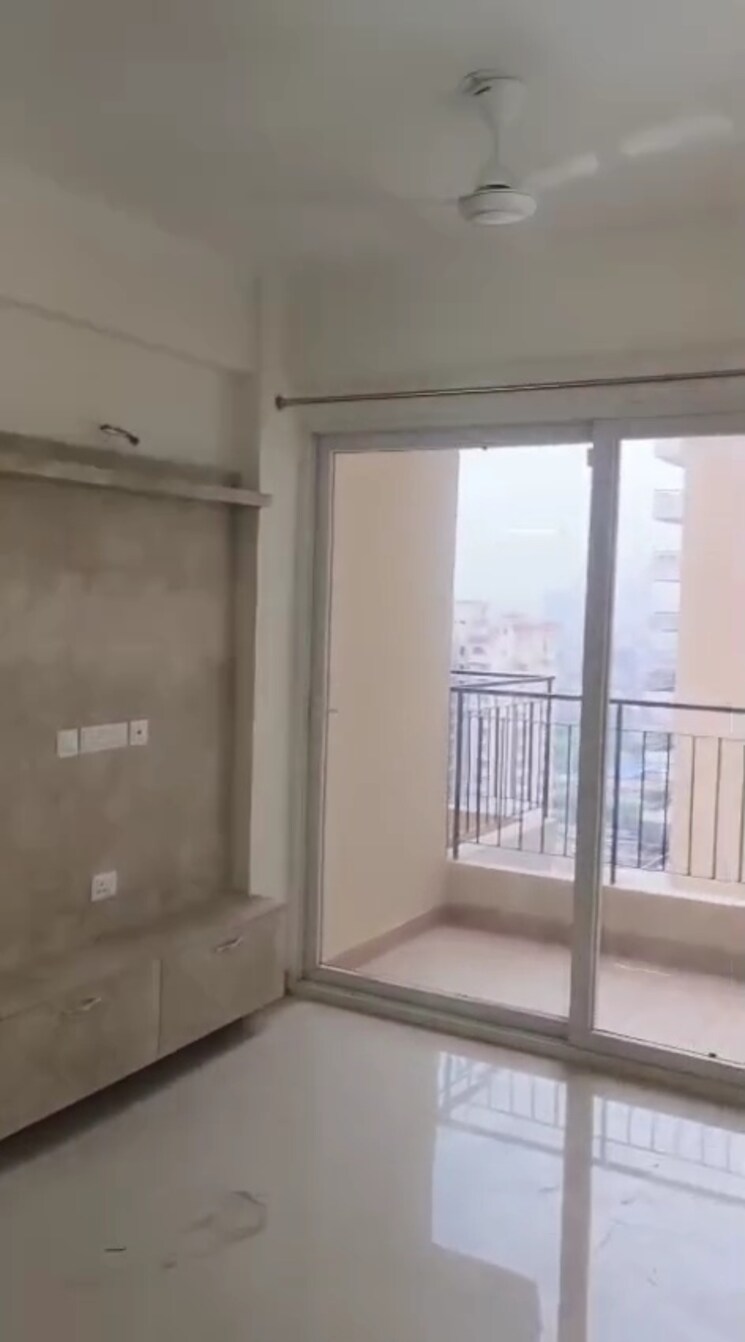 Room, amrapali-crystal-homes 3 Bedroom 1375 Sq.Ft. Apartment In Sector 76 Noida 9046507