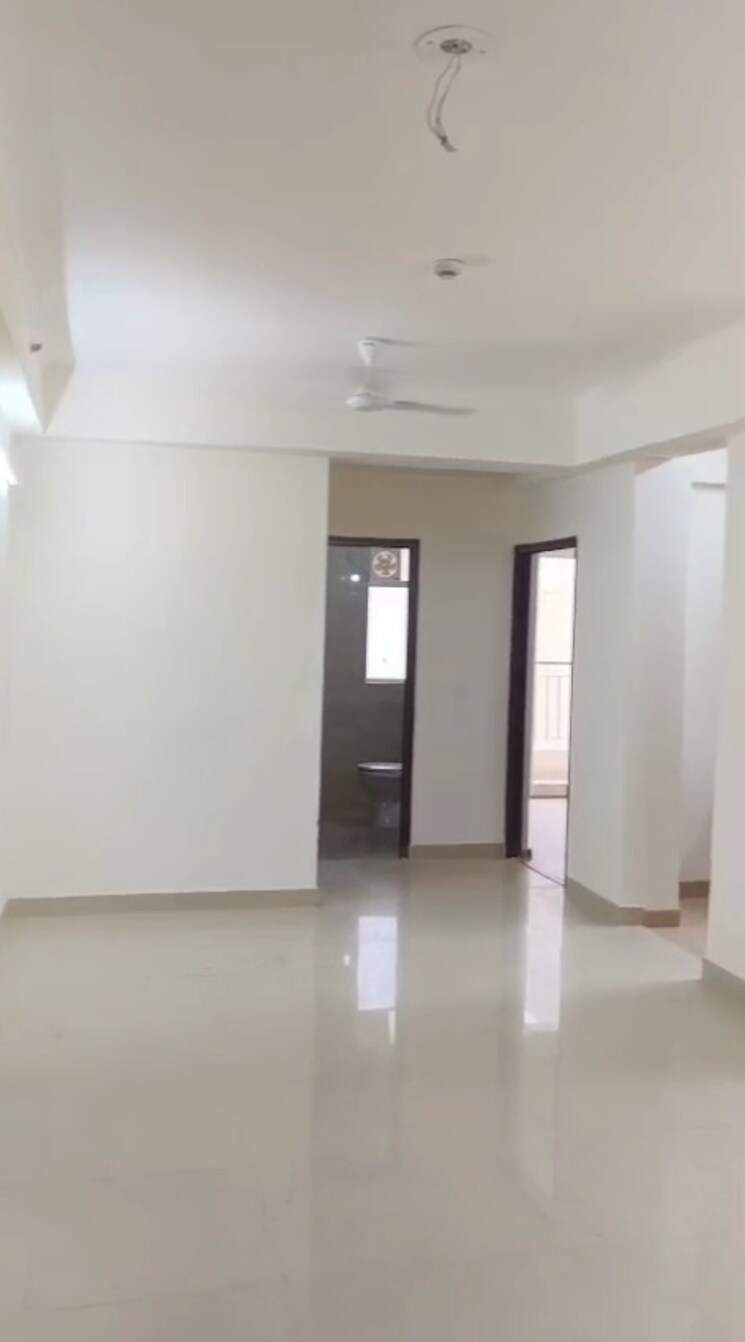 Room, amrapali-crystal-homes 3 Bedroom 1375 Sq.Ft. Apartment In Sector 76 Noida 9046507