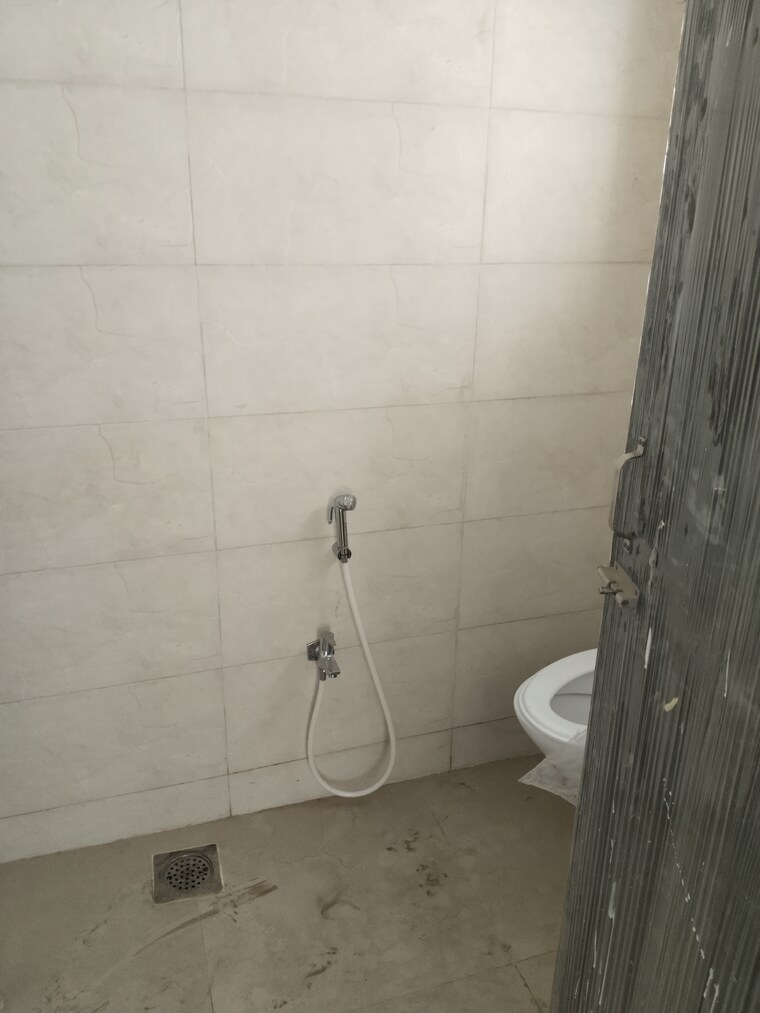 Bathroom, gogol 3 Bedroom 157 Sq.Yd. Apartment In Gogol Goa 9046553