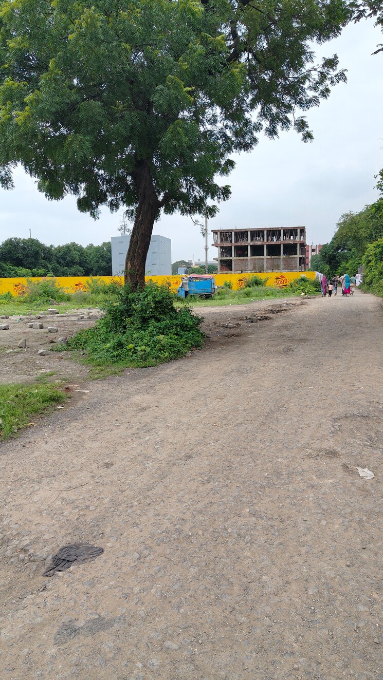 Garden, palsana Commercial Land 20000 Sq.Yd. In Palsana Surat 9046560