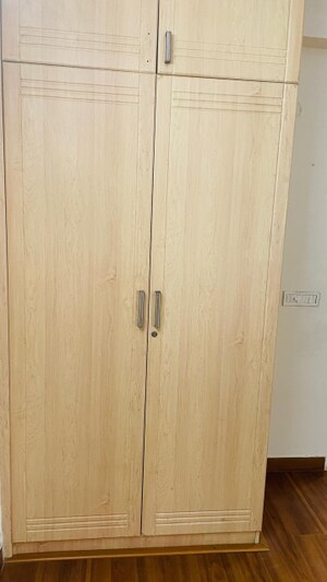 Furnished Amenities in 3 BHK Apartment at BPTP The Resort, Sector 75 – for Sale