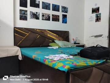 Bedroom in 1 RK Builder Floor at Lajpat Nagar – for Rent