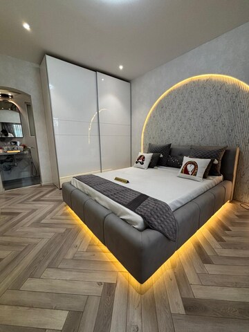 2 BHK Apartment For Rent in L&T Crescent Bay T2, Parel
