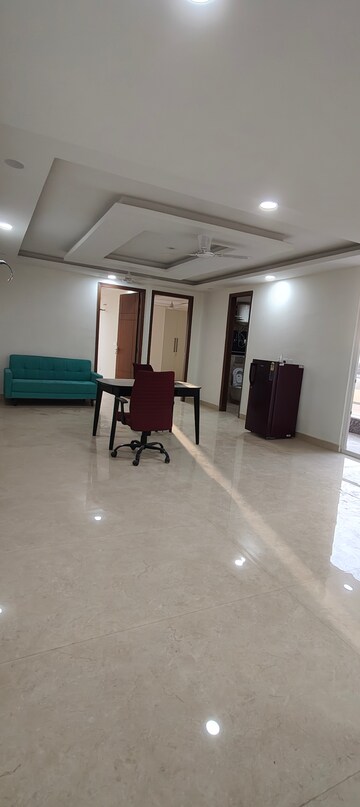 Room in 3 BHK Builder Floor at Chattarpur – for Rent