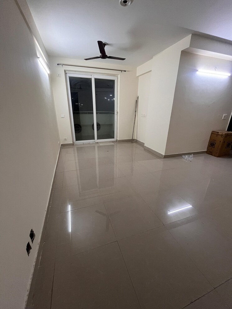 Room, sunworld-arista 3 Bedroom 2100 Sq.Ft. Apartment In Sector 168 Noida 9046657