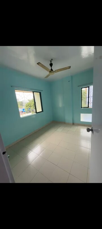 Room in 2 BHK Apartment at Happy House, Vakola – for Rent