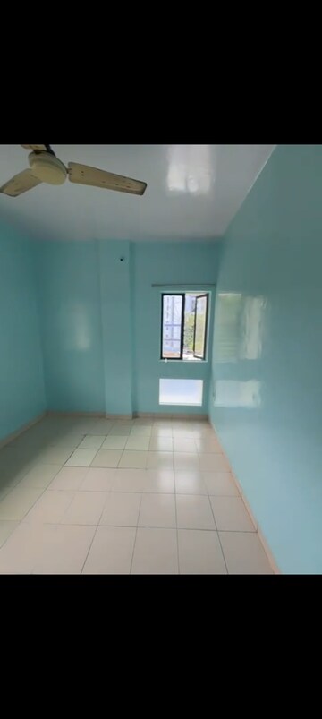 Room in 2 BHK Apartment at Happy House, Vakola – for Rent