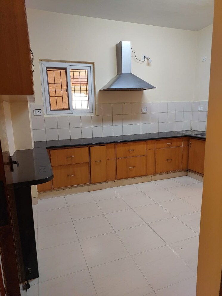 Kitchen, hm-world-city 3 Bedroom 2029 Sq.Ft. Apartment In Jp Nagar Bangalore 9046684