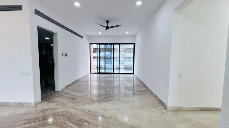 Room, kumar-sienna 4 Bedroom 3193 Sq.Ft. Apartment In Magarpatta Road Pune 9046757