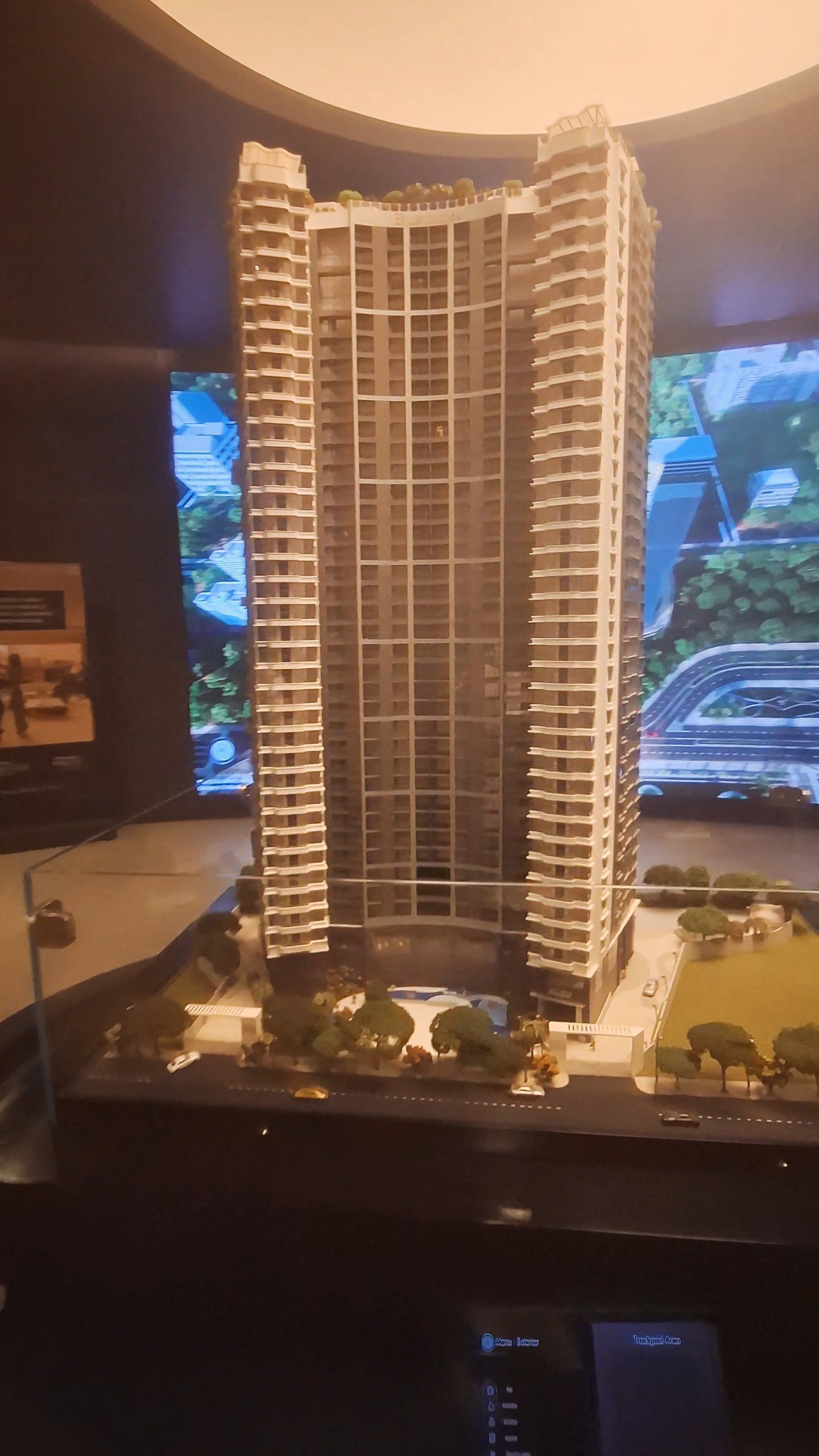 2 BHK 824 Sq.Ft. Apartment in Rustomjee 180 Bayview