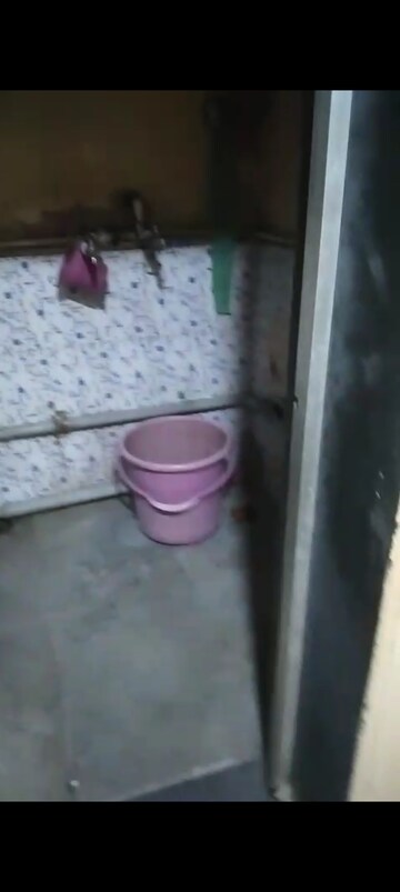 Bathroom in 1 BHK Villa at Kurla Kamgar Tower 1, Kurla East – for Rent