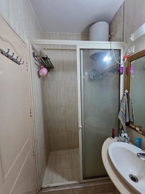 Bathroom in 3.5 BHK Penthouse at Unitech Palms, South City 1 – for Sale