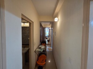 Building Lobby in 3.5 BHK Penthouse at Unitech Palms, South City 1 – for Sale