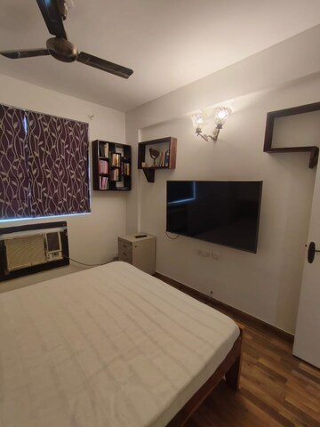 Bedroom in 2 BHK Apartment at The Retreat Gurgaon, Sector 41 – for Rent