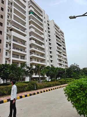 3.5 BHK Apartment – Exterior View View at Unitech Ivory Towers, Sector 40 - for Sale