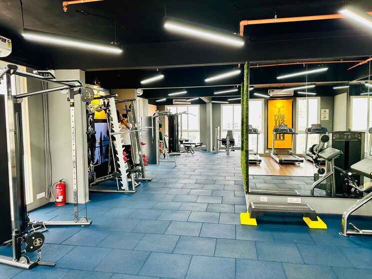Gym, platinum-life 2 Bedroom 665 Sq.Ft. Apartment In Andheri West Mumbai 9046853