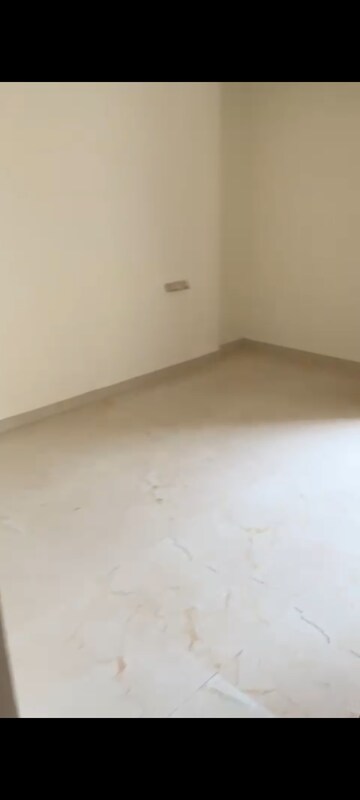 Room in 3 BHK Apartment at Mahavir Square, Manpada – for Rent
