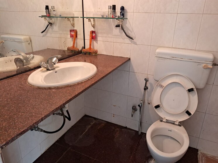 Bathroom, grafficon-apartment 2 Bedroom 1000 Sq.Ft. Apartment In Nibm Road Pune 9046855