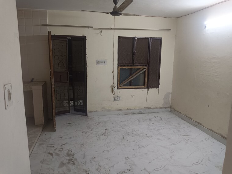 Room, jasola 2 Bedroom 400 Sq.Ft. Apartment In Jasola Delhi 9046861