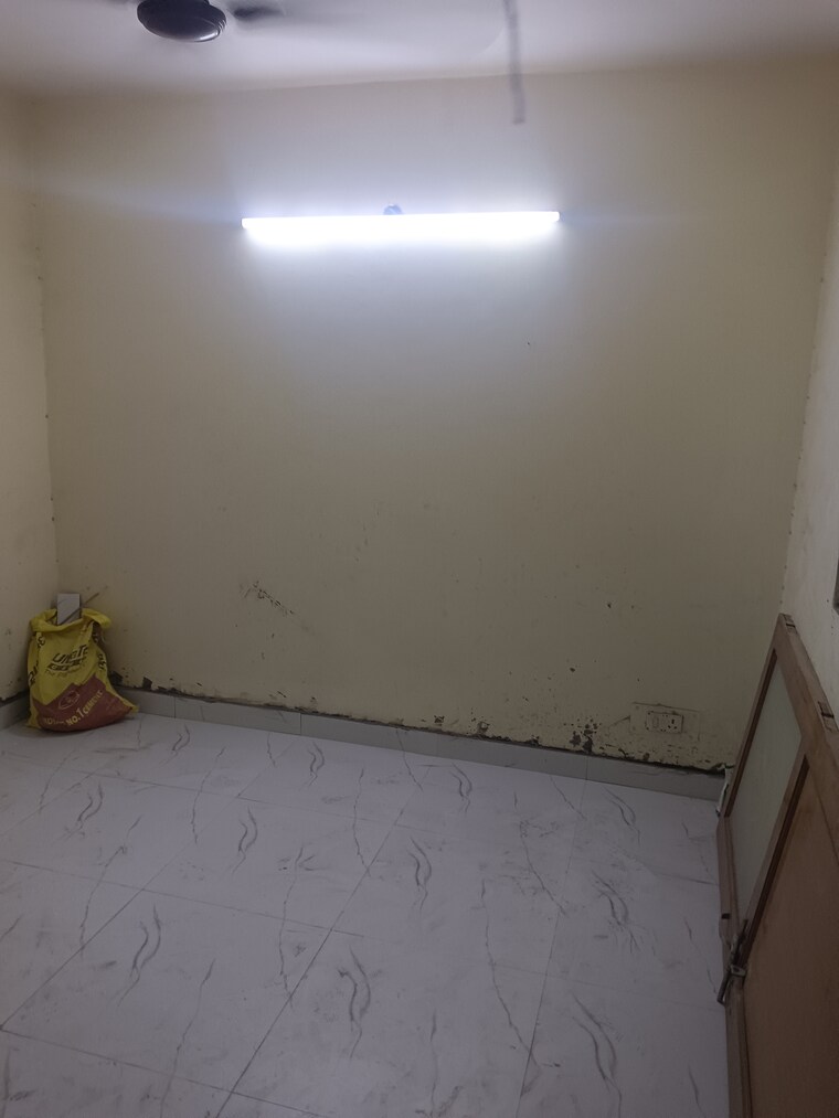 Room, jasola 2 Bedroom 400 Sq.Ft. Apartment In Jasola Delhi 9046861