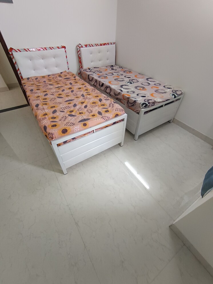 Bedroom, powai Pg For Boys & Girls In Powai 9046891