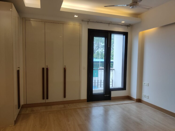 Room, anand niketan 4 Bedroom 400 Sq.Yd. Builder Floor In Anand Niketan Delhi 9046884