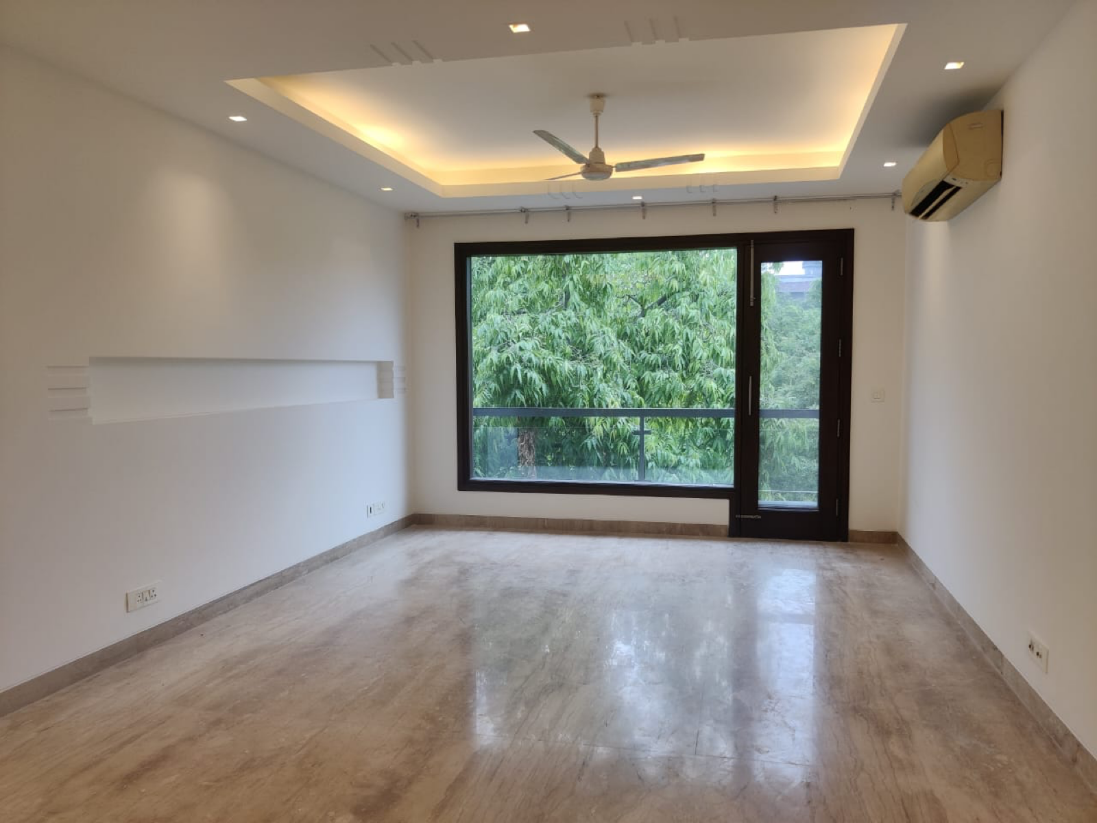 4 BHK + Servant Room Builder Floor For Rent in Sagar Properties 