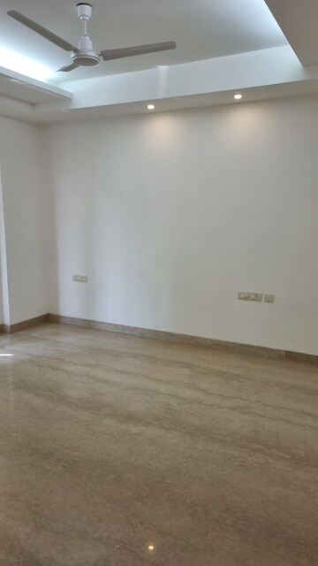 Room in 4 BHK Builder Floor at Boutique Residential Apartments A1 313, Safdarjung Enclave – for Rent