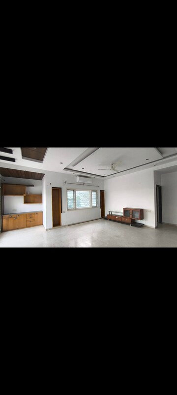 Bedroom in 4 BHK Villa at Jayabheri The Peaks, Narsingi – for Rent