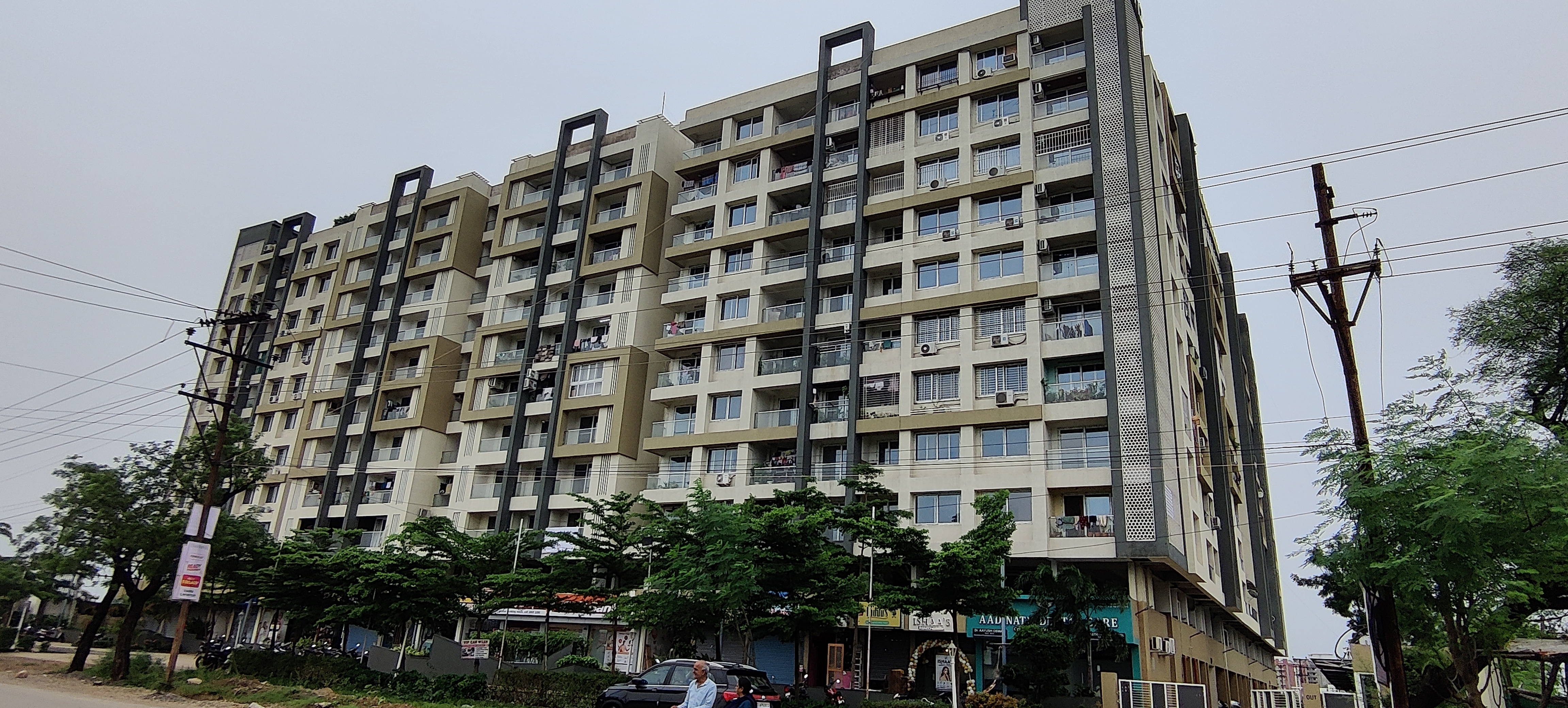 2 BHK Apartment For Sale in East 12