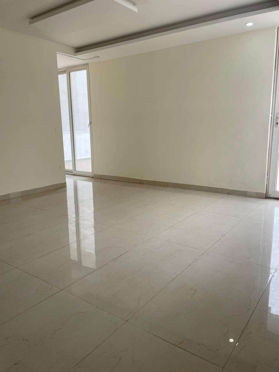 3 BHK + Pooja Room Builder Floor For Rent in Unitech South City II