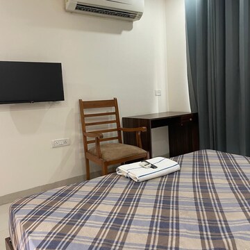 Bedroom in 3 BHK Builder Floor at Unitech South City II, Sector 50 – for Rent