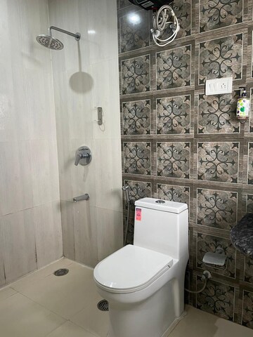 Bathroom in 3 BHK Builder Floor at Unitech South City II, Sector 50 – for Rent