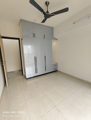 Room in 3 BHK Apartment at L&T Emerald Isle, Powai – for Rent