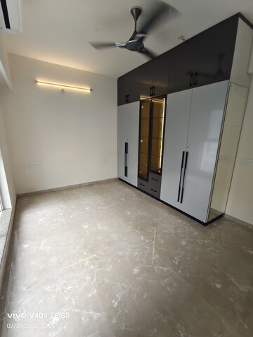 Room in 3 BHK Apartment at L&T Emerald Isle, Powai – for Rent