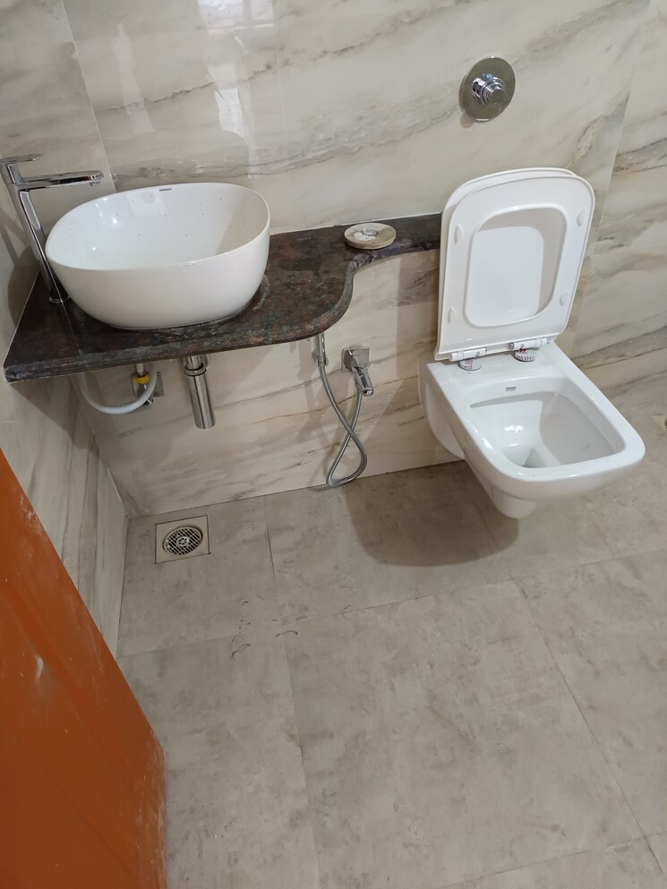 Bathroom, powai Pg For Boys & Girls In Powai 9046936