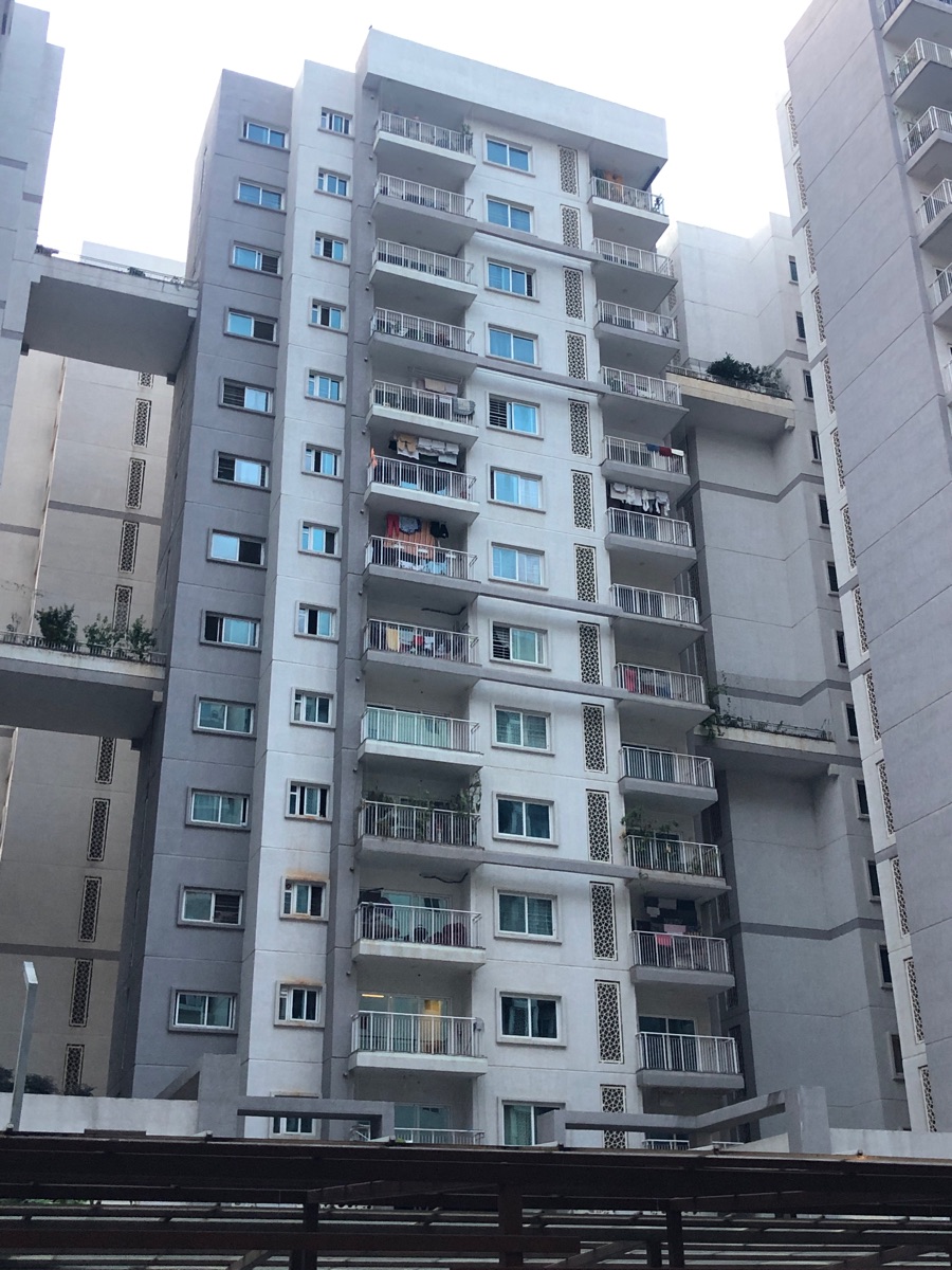 3.5 BHK + Pooja Room,Servant Room,Study Room,Extra Room Apartment For Sale in L&T Raintree Boulevard
