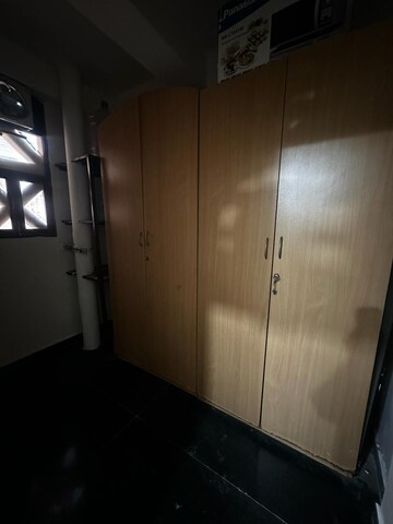Room in 2 BHK Apartment at Hiranandani Glen Croft, Powai – for Rent