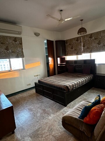 Master Bedroom in 2 BHK Apartment at Hiranandani Glen Croft, Powai – for Rent