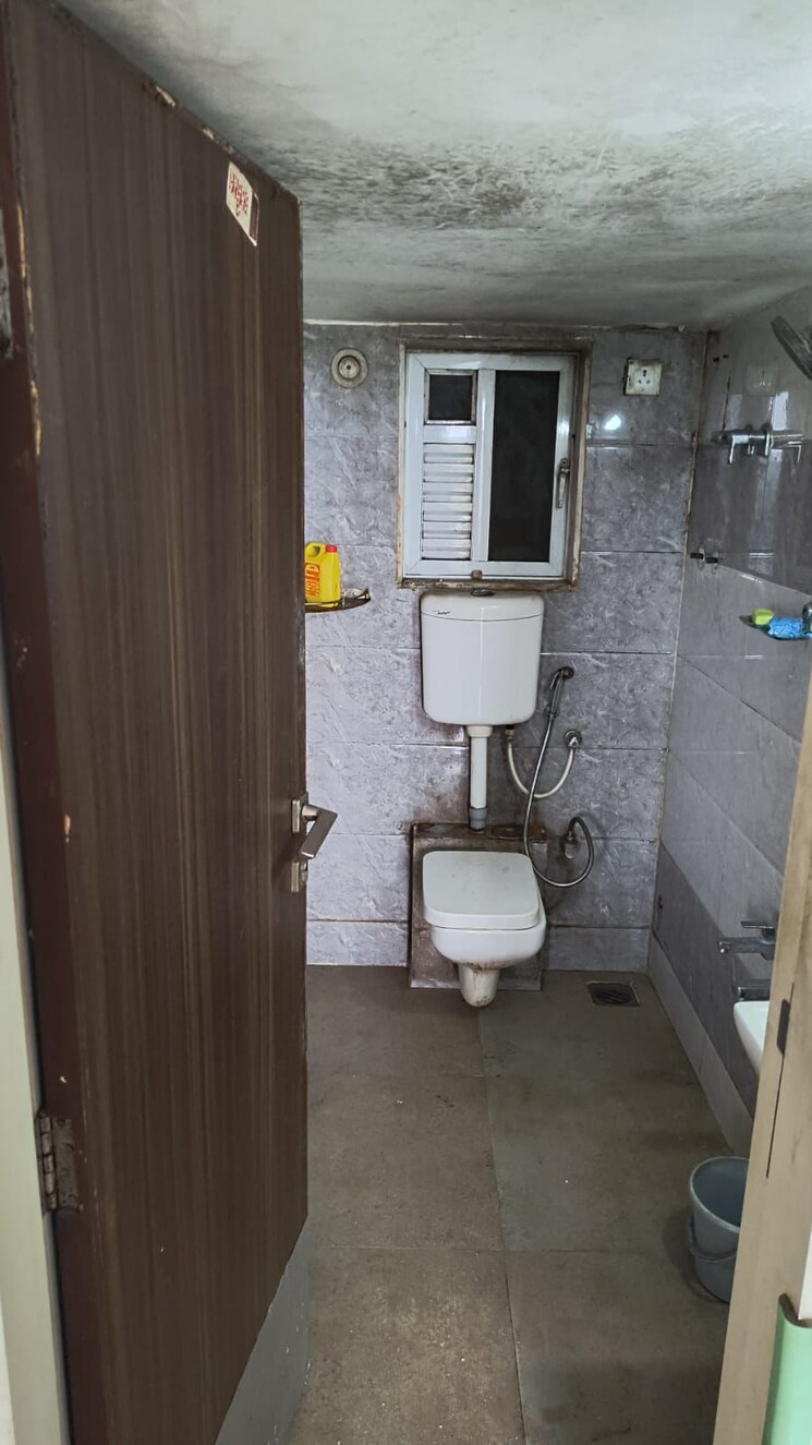 Bathroom, gurukrupa-guru-atman 1 Bedroom 695 Sq.Ft. Apartment In Kalyan West Thane 9046949