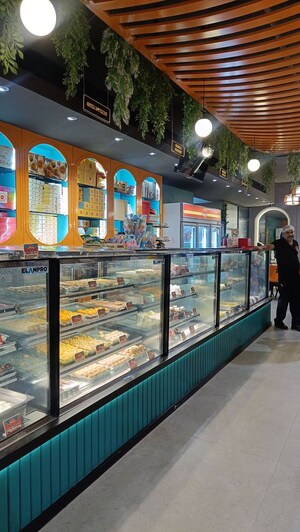   Shop at Bhutani Cyberthum, Sector 140a – for Sale