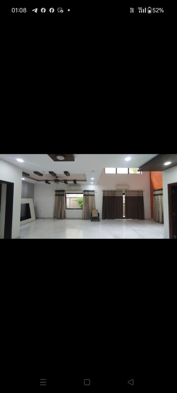 Living Room in 4 BHK Villa at Cyber City Oriana, Hi Tech City – for Rent