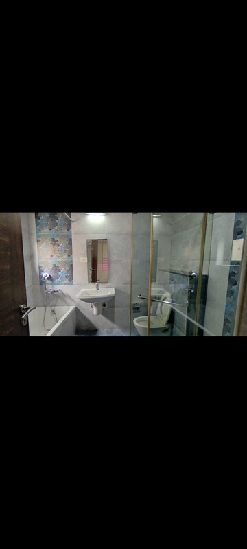 Bathroom in 4 BHK Villa at Cyber City Oriana, Hi Tech City – for Rent