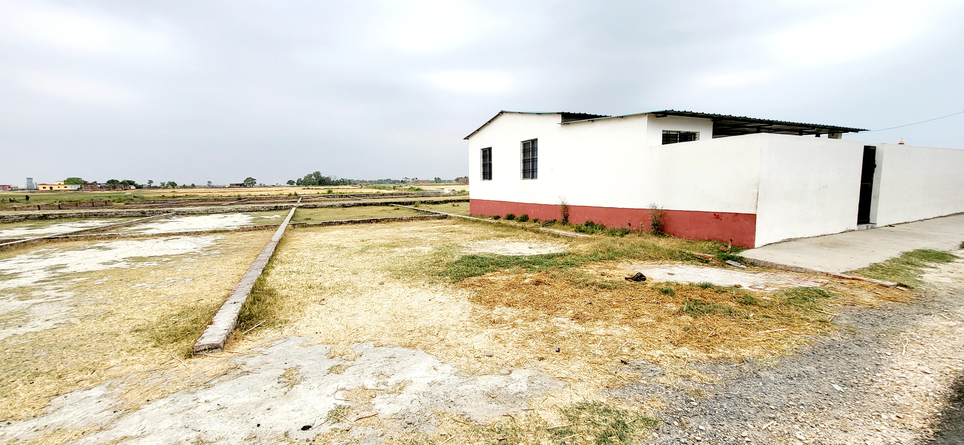 Plot For Sale in Amv Realty 