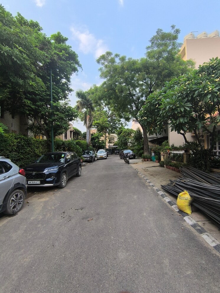 Exterior View, unitech-deerwood-chase  240 Sq.Yd. Plot In Nirvana Country Gurgaon 9047012