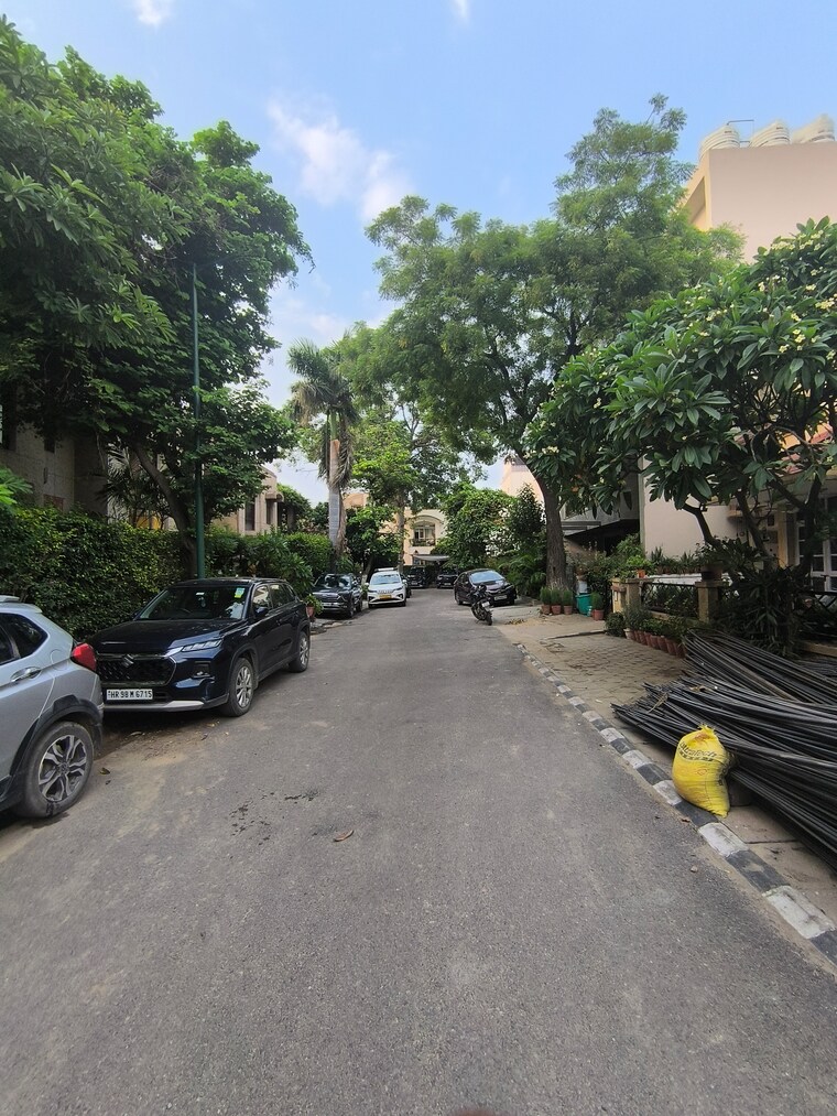 Exterior View, unitech-deerwood-chase  240 Sq.Yd. Plot In Nirvana Country Gurgaon 9047012