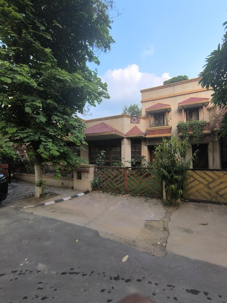 Exterior View, unitech-deerwood-chase  240 Sq.Yd. Plot In Nirvana Country Gurgaon 9047012