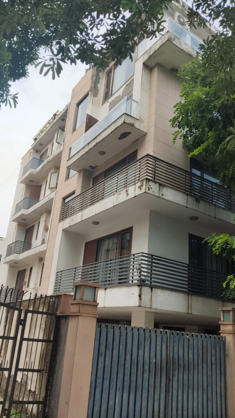 Exterior View, new friends colony 4 Bedroom 4500 Sq.Ft. Builder Floor In New Friends Colony Delhi 9047017
