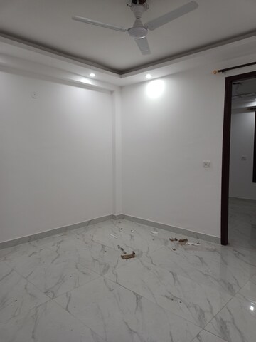 Room in 2 BHK Builder Floor at Chattarpur – for Rent